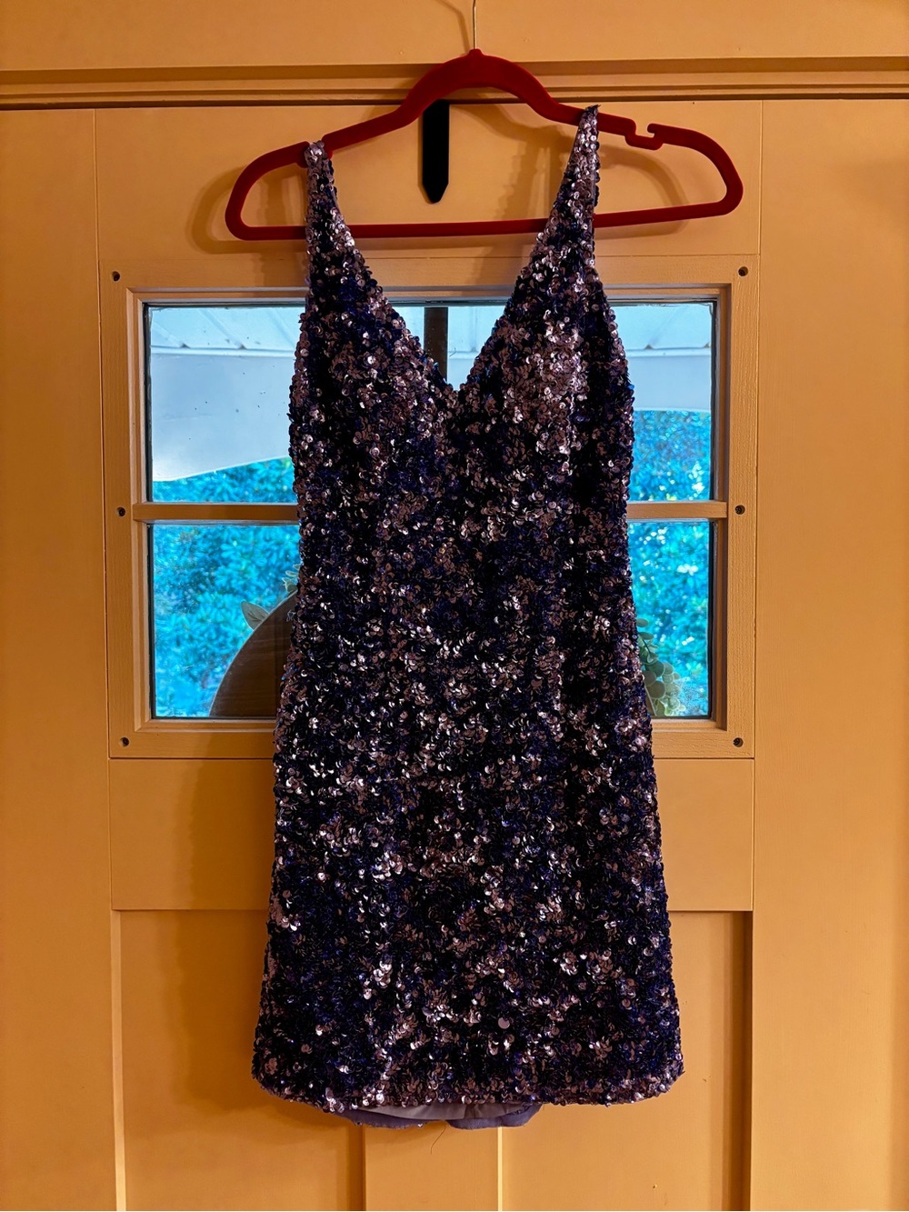 Sherry Hill Sparkling Sequin V-Neck Womens Dress